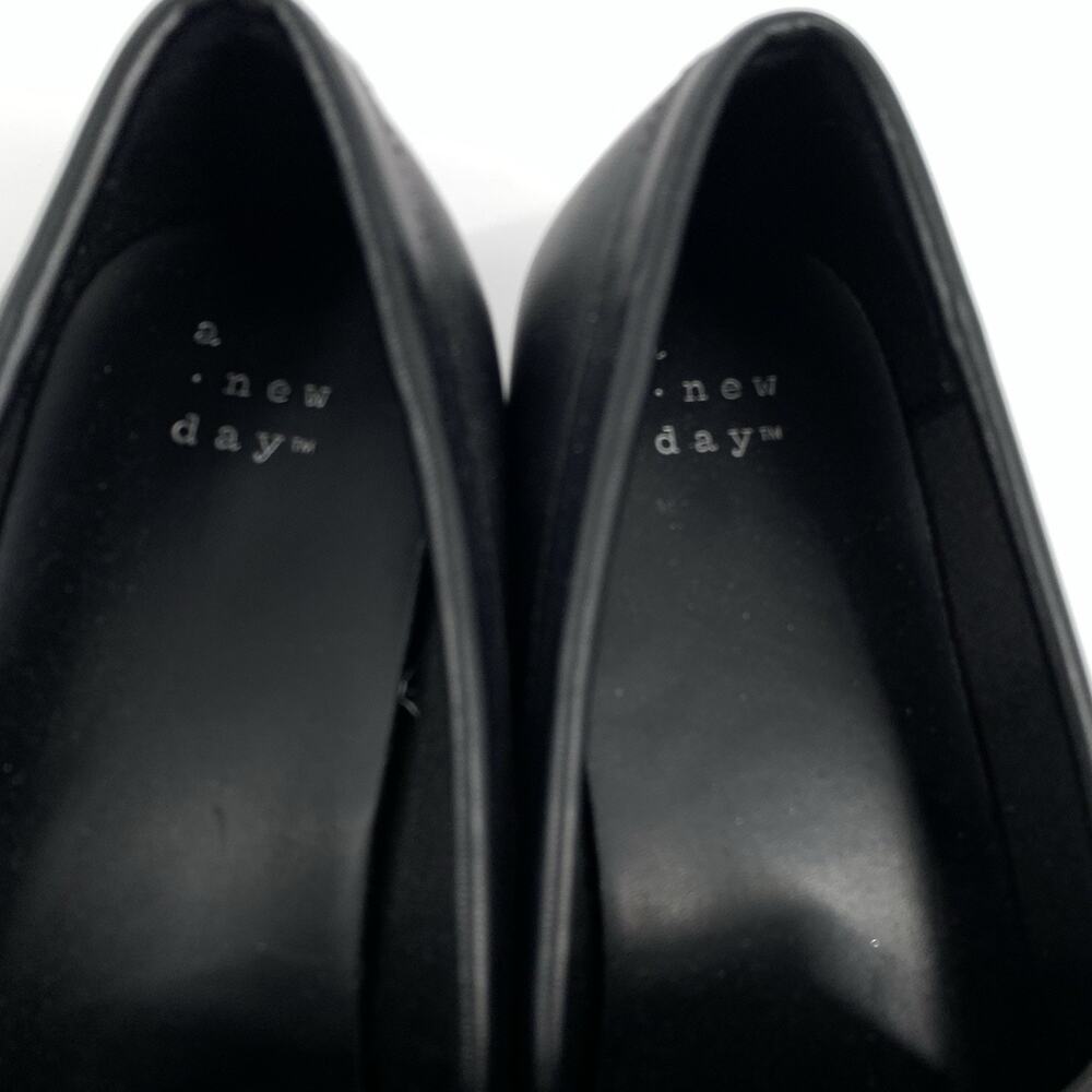 A New Day Pointed Toe Faux Leather Slip On Loafers Size 8 Solid Black Business - Picture 3 of 9